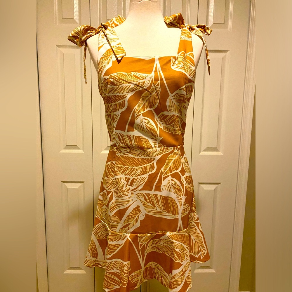 NWOT Floral Mini Dress size L